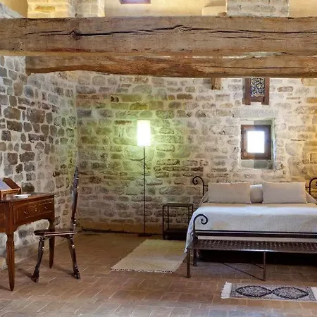 Carbonesca Sleeps 14 Pool Wifi غوبيو